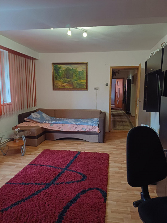 Apartament 2 camere decomandat, zona Parcul Rozelor