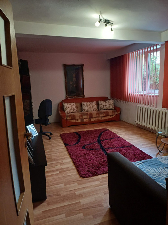 Apartament 2 camere decomandat, zona Parcul Rozelor
