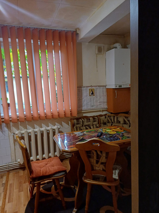 Apartament 2 camere decomandat, zona Parcul Rozelor