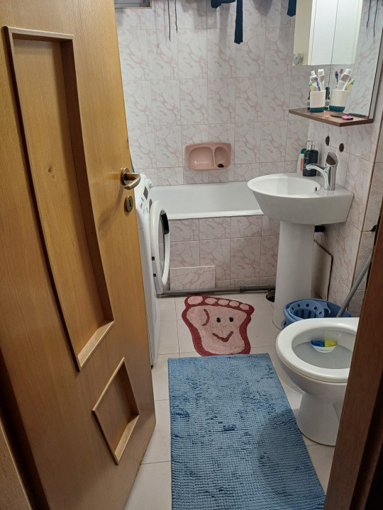 Apartament 2 camere decomandat, zona Parcul Rozelor