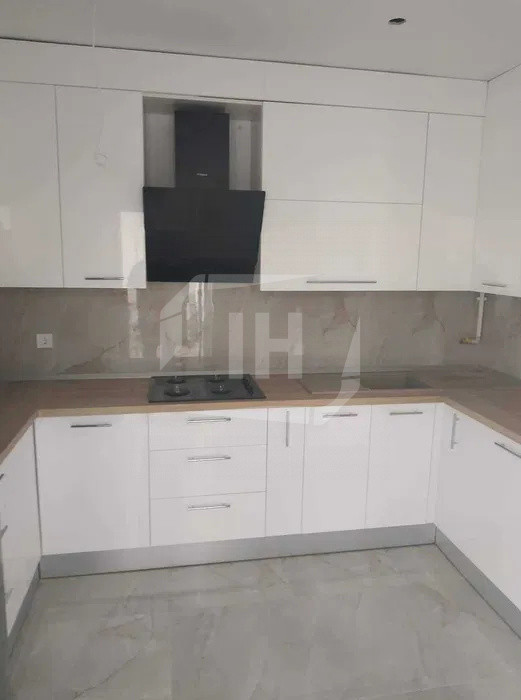 Apartament 3 camere, 2 bai, parcare in bloc nou!