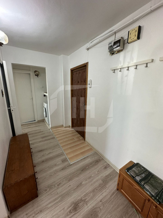 Apartament 2 camere, decomandat, zona Golden Tulip
