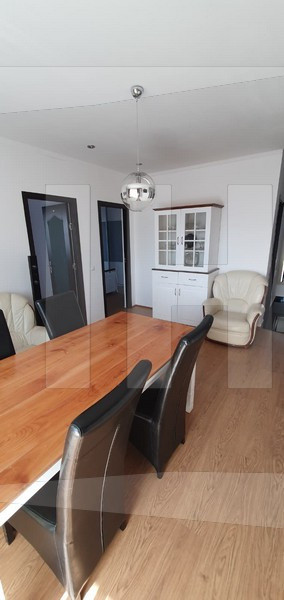 Apartament 3 camere, parcare, Zona Vivo