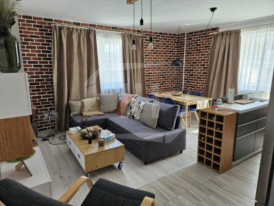 Apartament 3 camere, zona Vivo