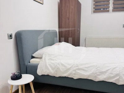 Garsoniera moderna,2 parcari, Centru