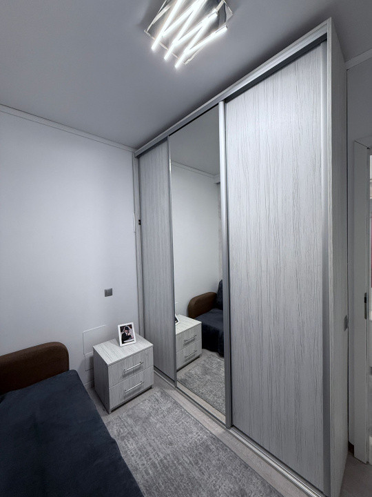 Apartament 2 camere la cheie, parcare, zona Vivo