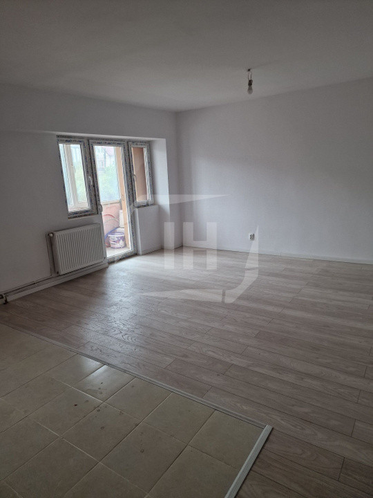Apartament cu 3 camere, garaj