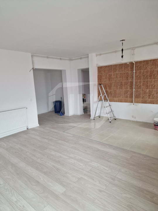 Apartament cu 3 camere, garaj