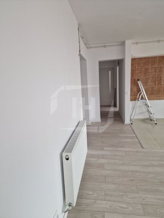 Apartament cu 3 camere, garaj