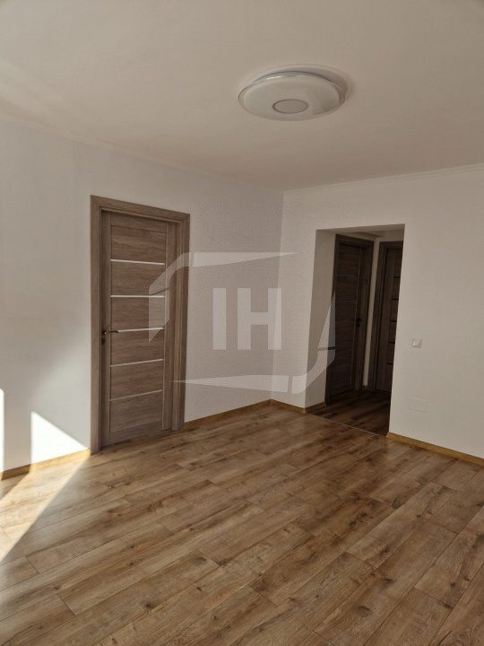 Apartament 3 camere, renovat, strada Horea