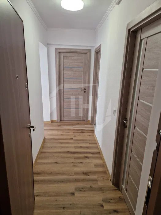 Apartament 3 camere, renovat, strada Horea