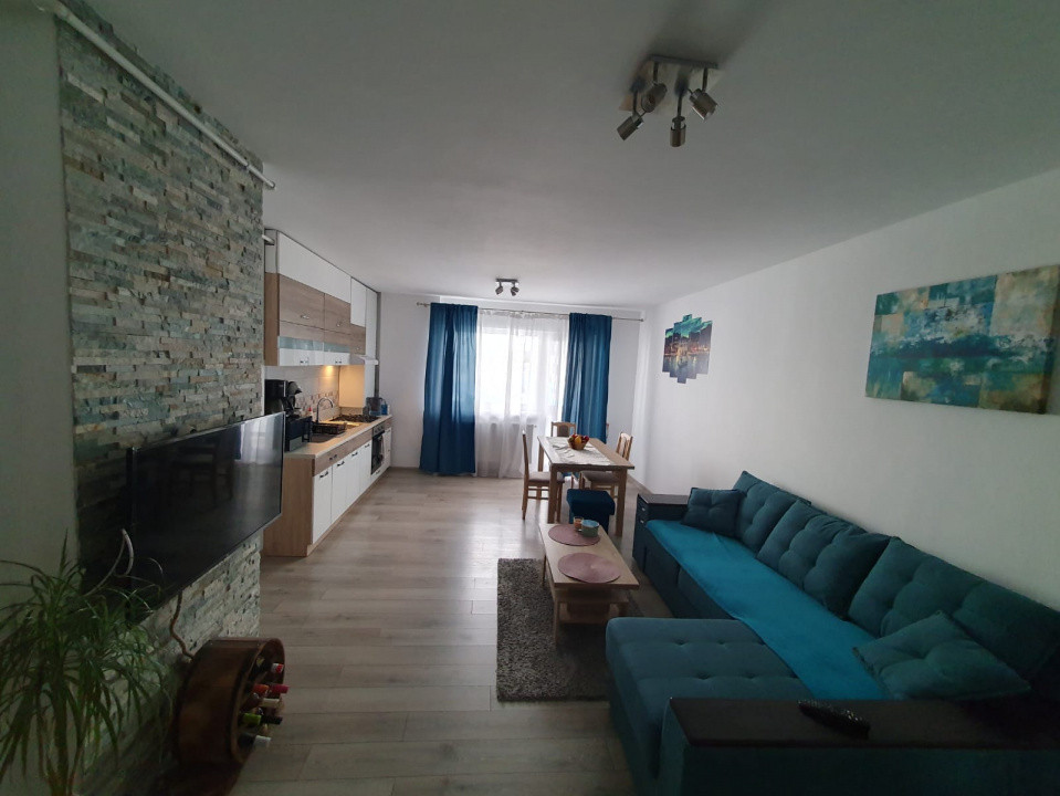 Apartament 2 camere la cheie, parcare, zona Vivo