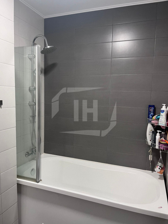 Apartament 2 camere, la cheie, zona Vivo