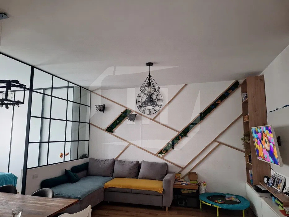 Apartament, modern, intermediar, zona Garii