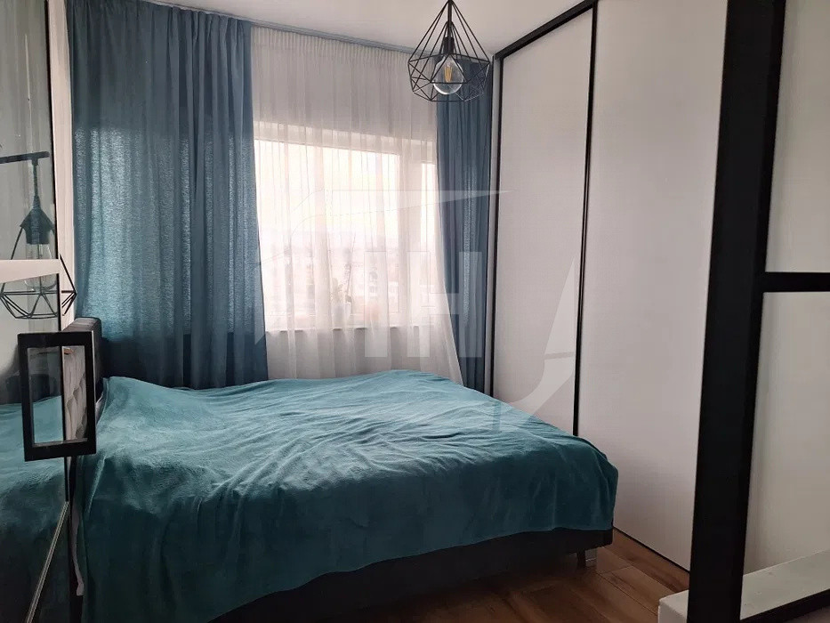 Apartament, modern, intermediar, zona Garii