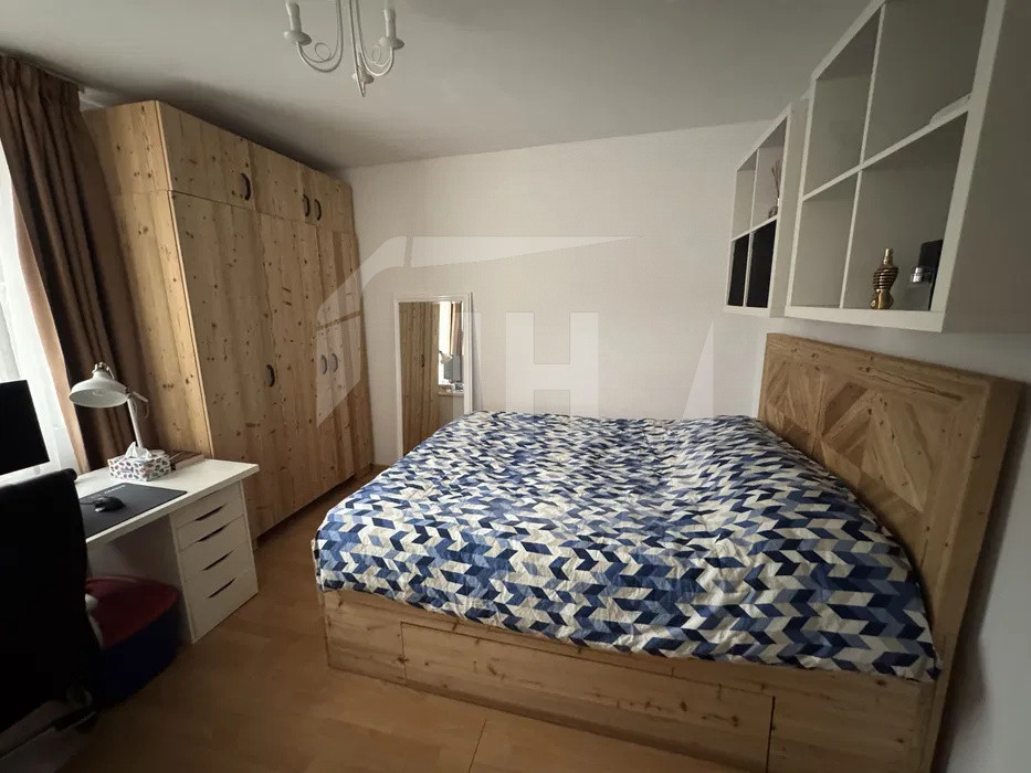 Apartament 3 camere, Andrei Muresanu