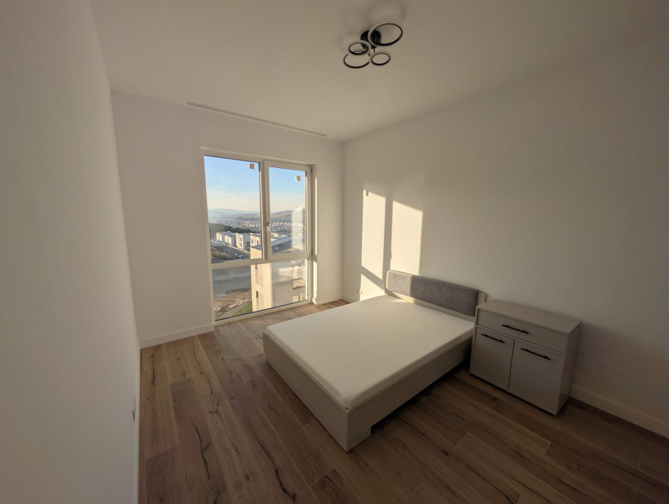 Apartament 2 camere, terasa, parcare subterana, zona Vivo