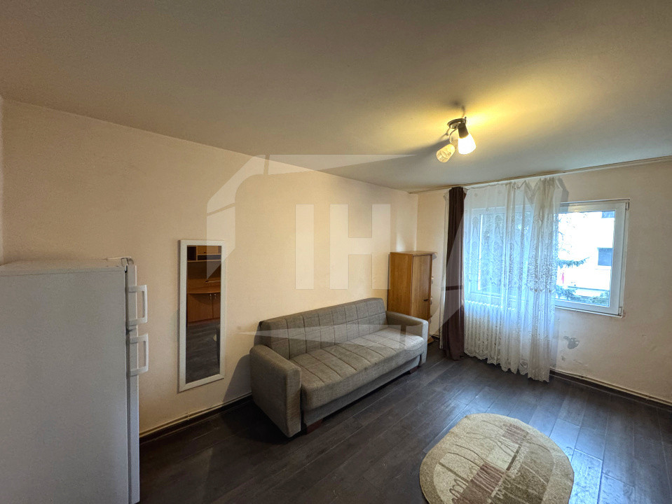 Garsoniera, etaj 1, centrala proprie pe str Fabricii