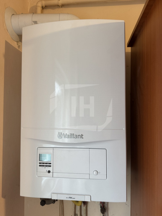 Garsoniera, etaj 1, centrala proprie pe str Fabricii