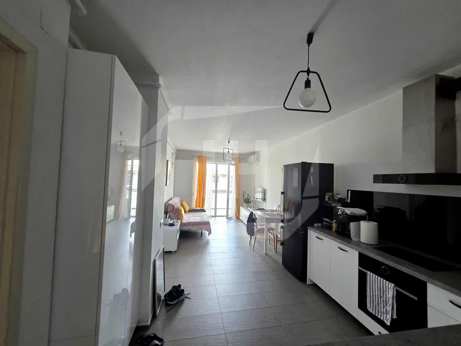 Apartament 2 camere, modern, parcare, zona Grand Hotel Italia