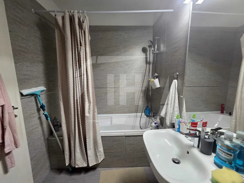 Apartament 2 camere, modern, parcare, zona Grand Hotel Italia