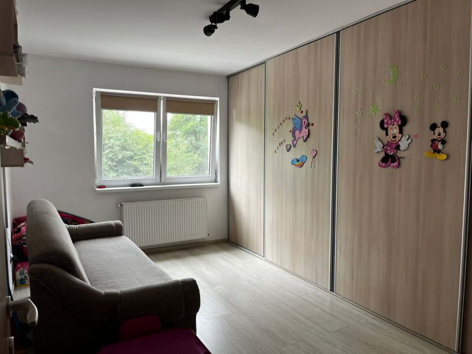 Apartament 2 camere decomandat,  parcare, zona Vivo