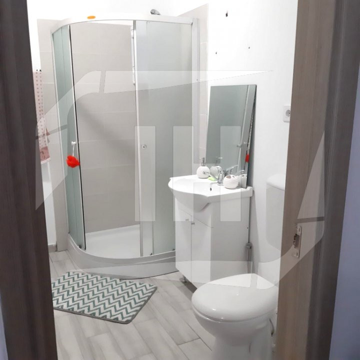 Apartament 2 camere, etaj intermediar, zona Vivo