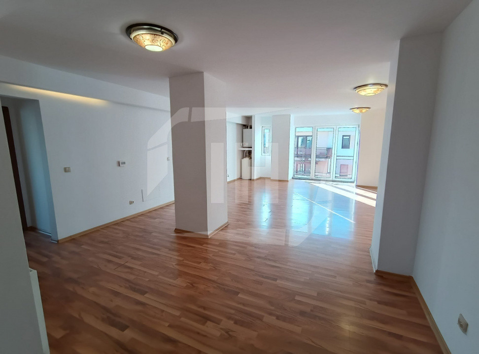 Apartament 3 camere, parcare, Borhanci