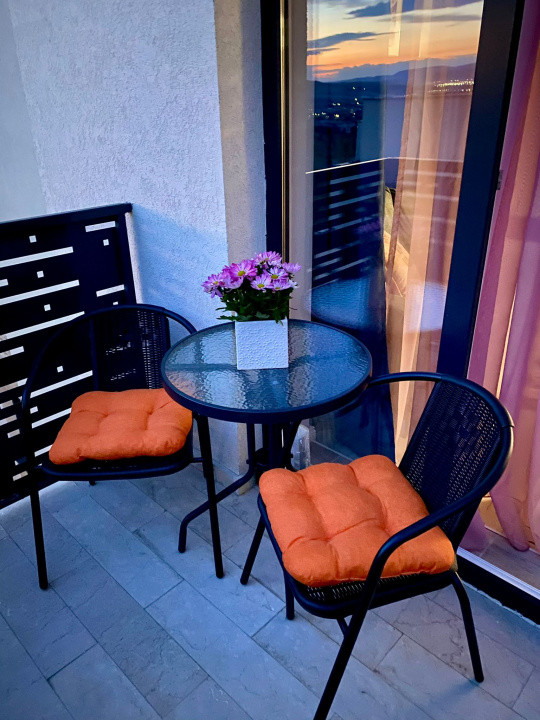 Apartament 3 camere, parcare subterana, zona Vivo