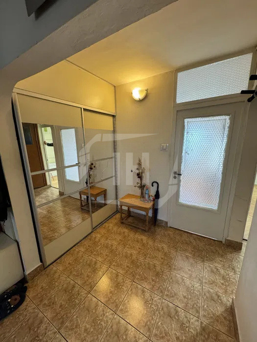 Apartament 3 camere, 2 balcoane in cartierul Intre Lacuri