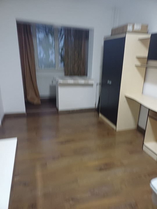 Garsoniera, la cheie, Marasti