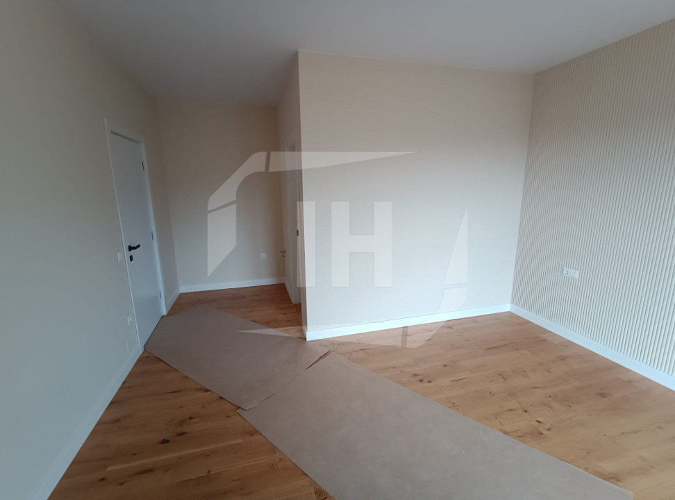 Apartament 3 camere, posibilitate 4, terasa, gradina, parcare