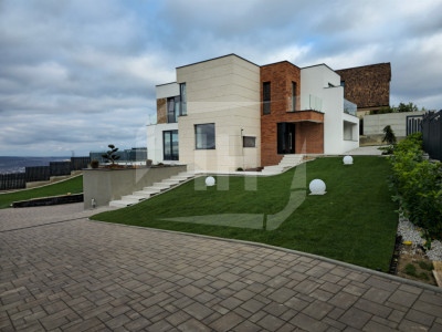 Casa individuala 5 camere cu panorama, zona Faget