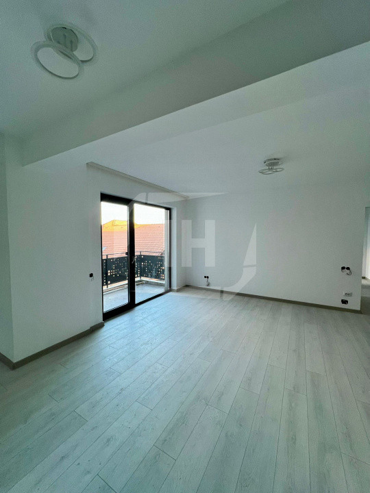 Apartament 3 camere, parcare, finisat, intermediar, zona Pod Ira