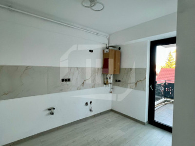 Apartament 3 camere, parcare, finisat, intermediar, zona Pod Ira