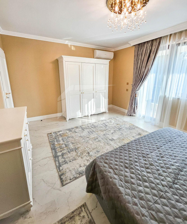 Casa cu piscina incalzita I Inceput Borhanci