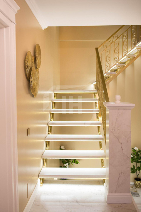 Casa cu piscina incalzita I Inceput Borhanci