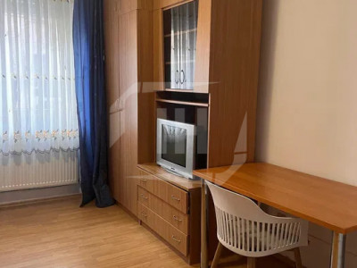 Garsoniera, etaj intermediar, Marasti