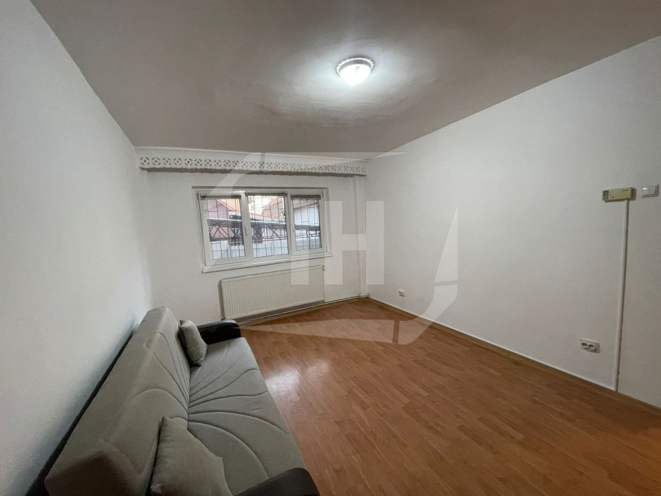 Apartament 3 camere, cartier Intre Lacuri