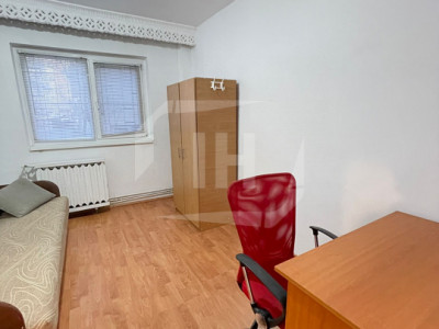 Apartament 3 camere, cartier Intre Lacuri