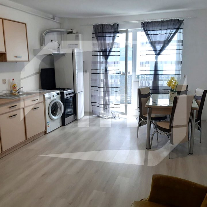 Apartament 2 camere, etaj intermediar, zona Vivo