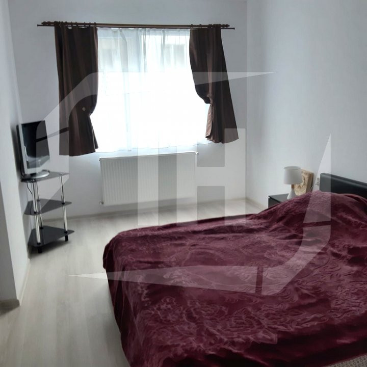 Apartament 2 camere, etaj intermediar, zona Vivo