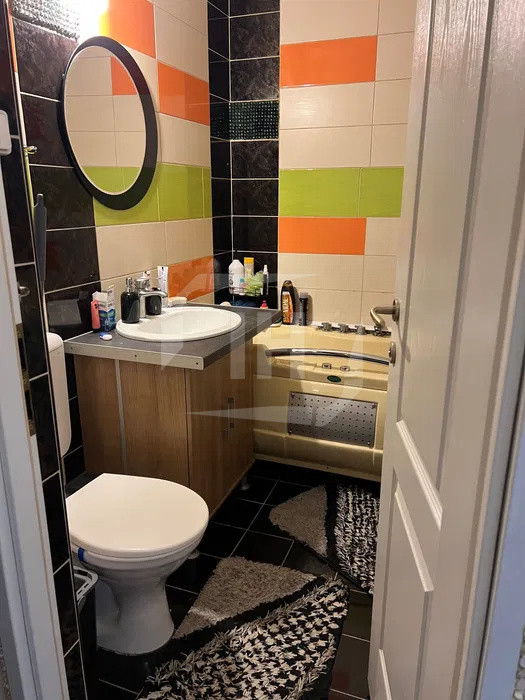 Apartament 4 camere, 2 bai si 3 balcoane, etaj 1 zona Iulius Mall