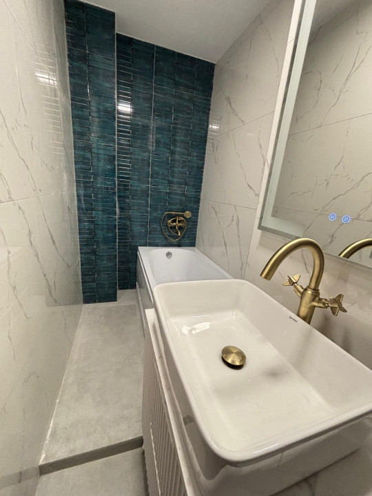 Apartament 4 camere la cheie, zona McDonald's Manastur