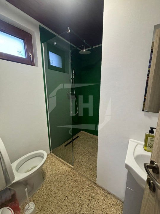  Cabana/Pensiune/Locuință cu privire la lac! 