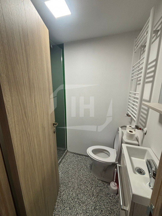  Cabana/Pensiune/Locuință cu privire la lac! 