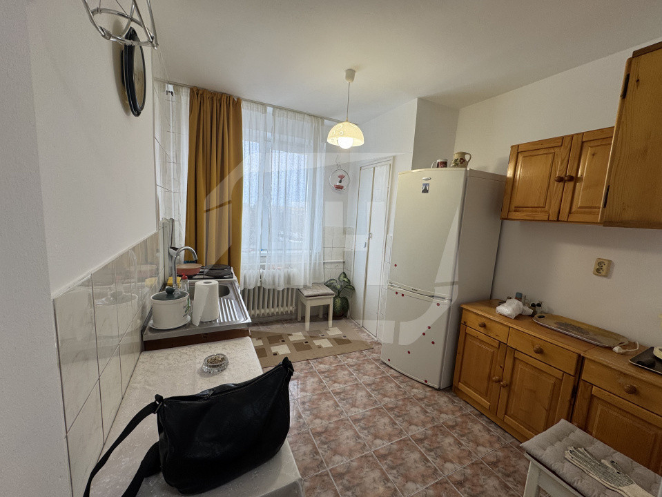 Apartament 2 camere, cu priveliste, la 5 min de mers de Iulius Mall