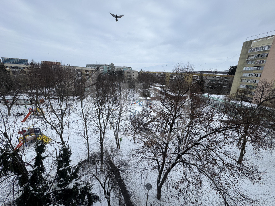 Apartament 2 camere, cu priveliste, la 5 min de mers de Iulius Mall