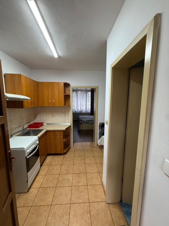 Garsoniera 30mp, parcare, zona Iris