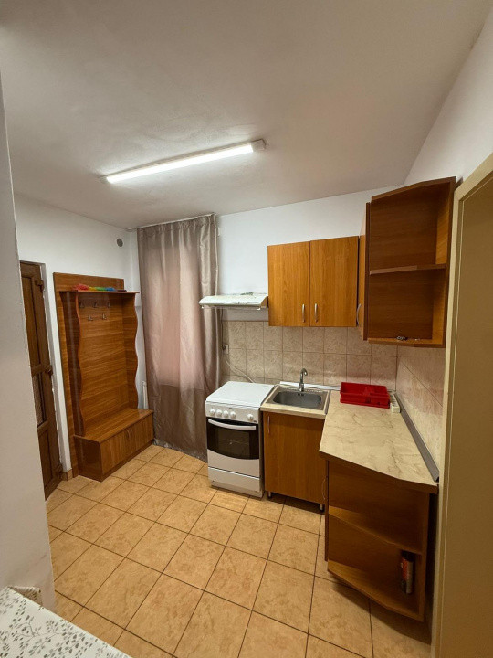 Garsoniera 30mp, parcare, zona Iris